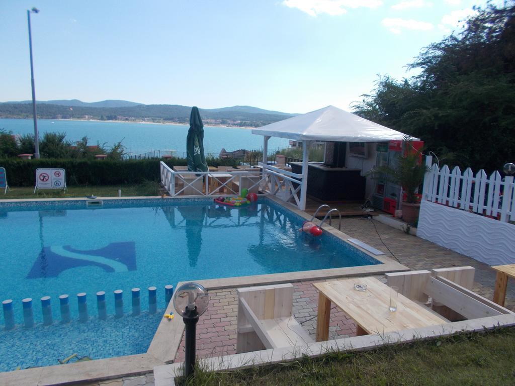 Safo Apartments And Rooms Sozopol Exterior photo